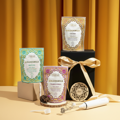 GoldenBox de Golden Milk Instantánea 80g. + Accesorios | Tradicional + Cacao + Matcha | Batidor Eléctrico Recargable | Sorpresas