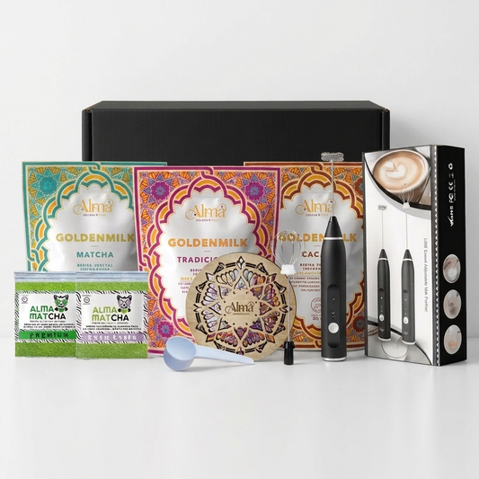 GoldenBox de Golden Milk Instantánea 80g. + Accesorios | Tradicional + Cacao + Matcha | Batidor Eléctrico Recargable | Sorpresas
